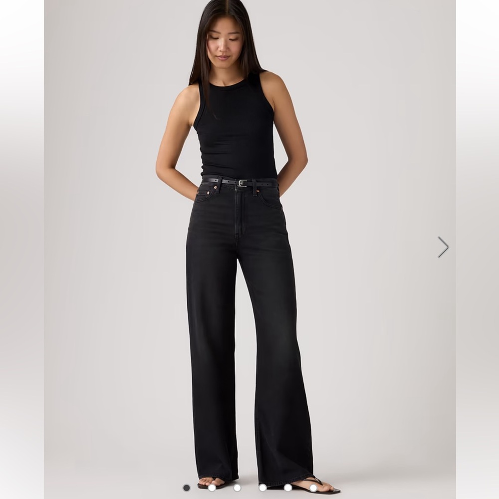 NWT Levi’s Ribcage Wide Leg Women’s Pants, Black Corduroy. Size 26